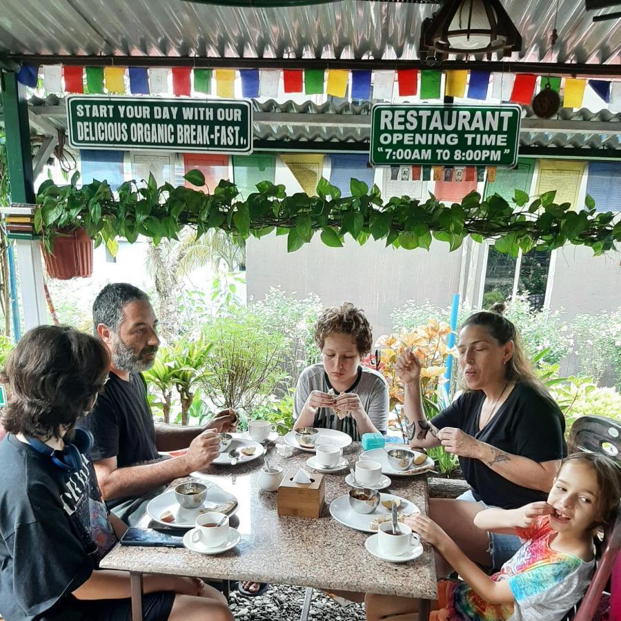 Little Pilgrim Lodge Pokhara Luaran gambar